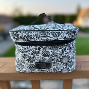 Bella Russo Makeup Bag ~ Black & Cream  Floral Design ~ Zipper Closure w/Handle